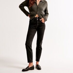 NWT Abercrombie Black Ankle Straight Jeans size 26/2